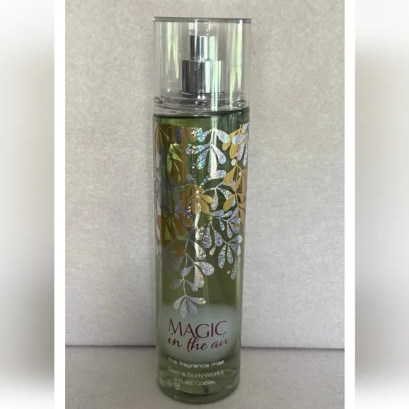 Bath & Body Works Magic In The Air 8 OZ Fine Fragrance Mist - Picture 2 of 3